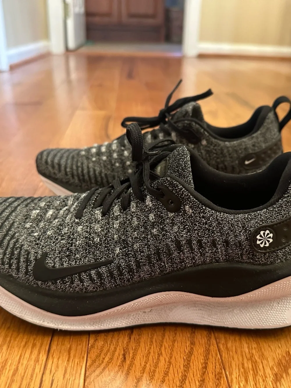 Women's Nike Reactx Infinity Run 4 Sneakers Size 8.5